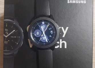 Parduodamas Samsung Galaxy Watch su visais priedais