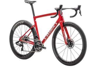 Ultimate Speed: Lightweight Carbon Road Bike for 2024